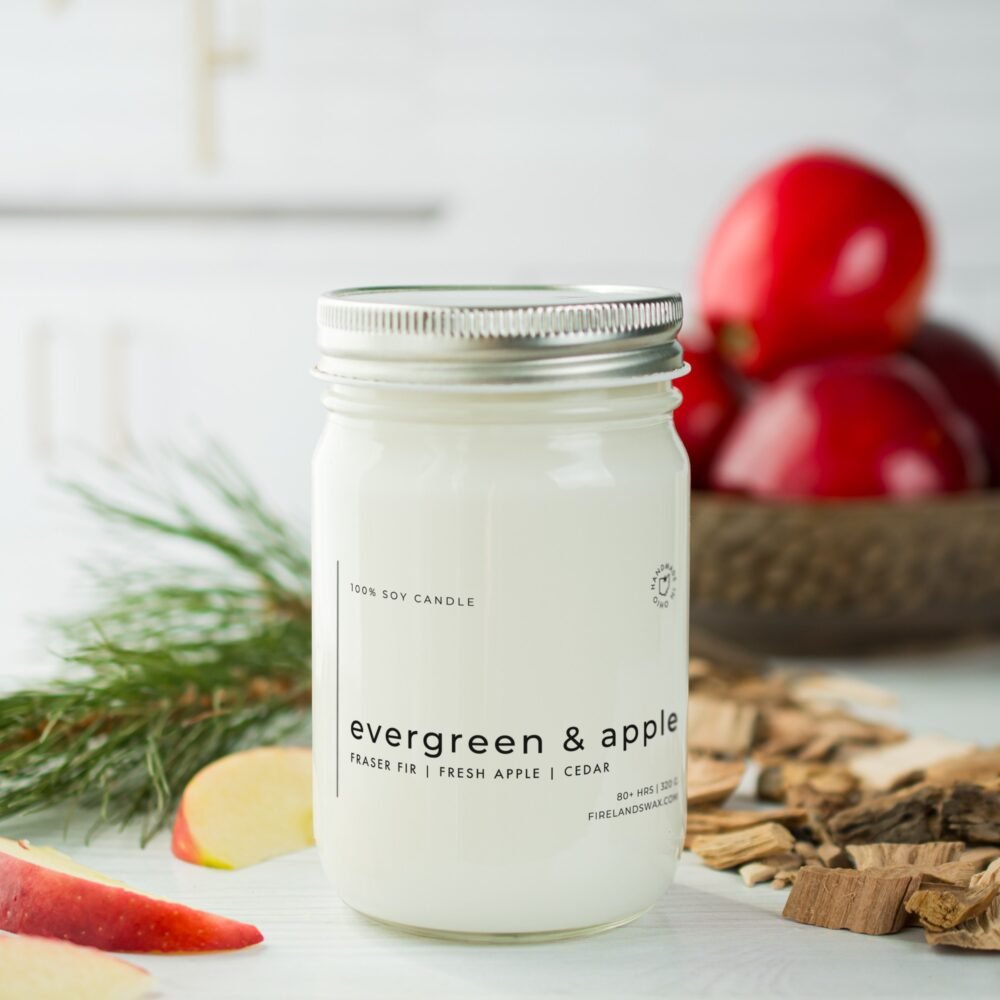 Evergreen & Apple Soy Candle - Image 3